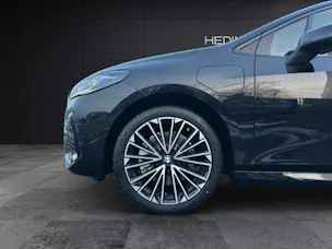 BMW 230e xDrive paddles Active Tourer