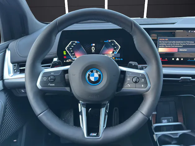 BMW 230e xDrive paddles Active Tourer