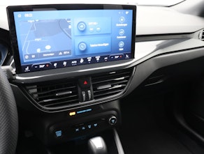 Vehicle image FORD Focus Station Wagon 1.0i EcoB Hybrid 155 ST-Line