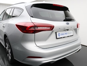 Vehicle image FORD Focus Station Wagon 1.0i EcoB Hybrid 155 ST-Line