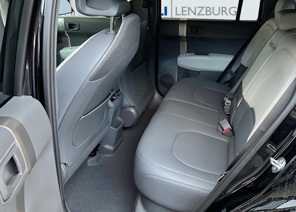 Vehicle image 10 Vehicle image 10