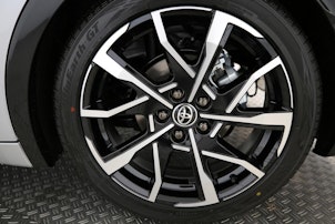 Vehicle image TOYOTA Prius 2.0 Plug-In-Hybrid Style