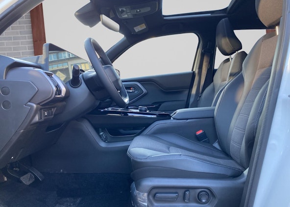 Vehicle image 7 Vehicle image 7