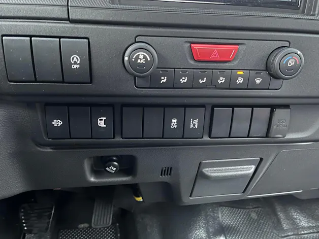 Isuzu M21 Kab.-Ch. E DR 1.9 Ddi TT