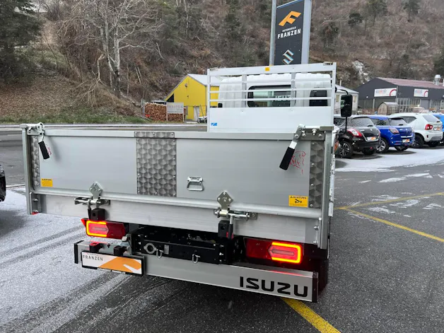Isuzu M21 Kab.-Ch. E DR 1.9 Ddi TT