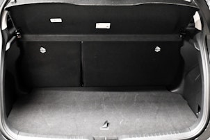 Vehicle image TOYOTA Yaris 1.5 VVT-i HSD Trend