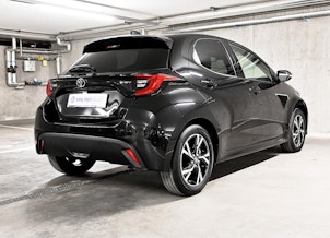 Vehicle image TOYOTA Yaris 1.5 VVT-i HSD Trend