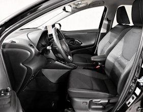 Vehicle image TOYOTA Yaris 1.5 VVT-i HSD Trend