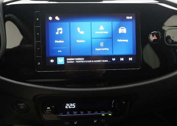 Vehicle image 12 Vehicle image 12