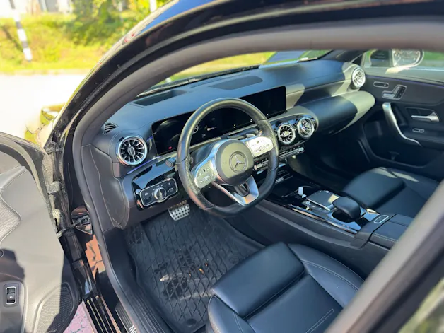 Mercedes-Benz A 250 e AMG Line