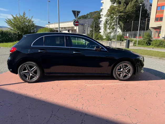 Mercedes-Benz A 250 e AMG Line
