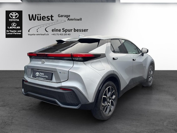 Vehicle image 4 Vehicle image 4