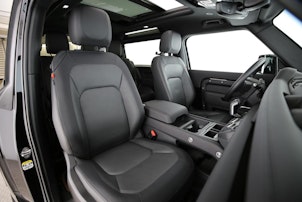 Vehicle image LAND ROVER Defender 90 3.0 D I6 X-Dynamic SE