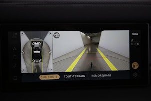 Vehicle image LAND ROVER Defender 90 3.0 D I6 X-Dynamic SE