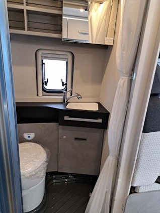 Vehicle image 12 Vehicle image 12