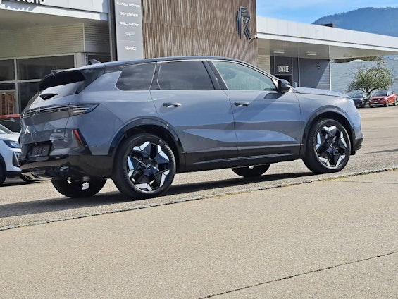 Vehicle image 5 Vehicle image 5