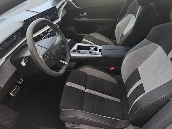 Vehicle image 7 Vehicle image 7