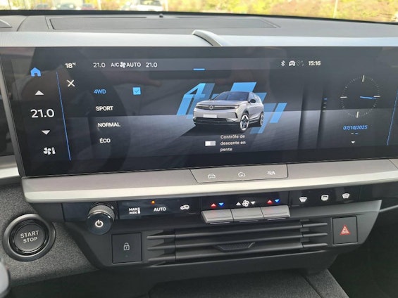 Vehicle image 14 Vehicle image 14