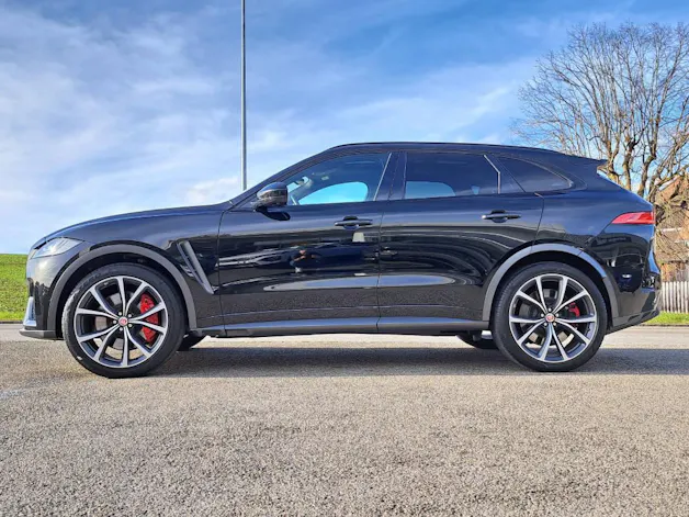Jaguar F-Pace 5.0 V8 SVR AWD 550cv (crochet)