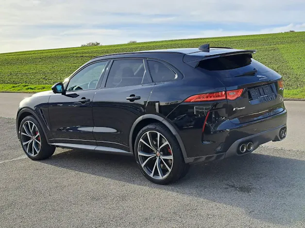 Jaguar F-Pace 5.0 V8 SVR AWD 550cv (crochet)