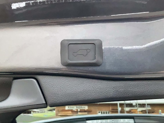 Vehicle image 13 Vehicle image 13