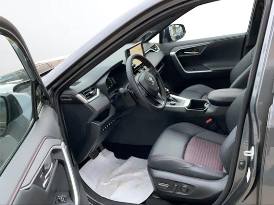 Vehicle image 6 Vehicle image 6