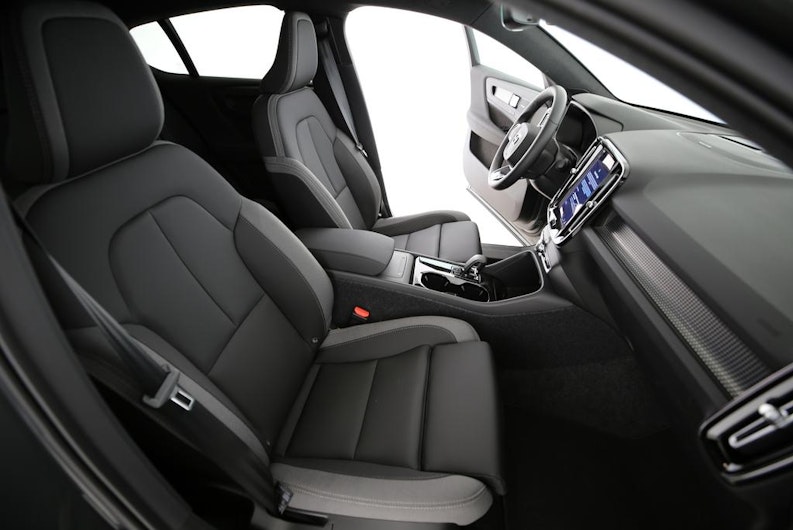 Vehicle image VOLVO EC40