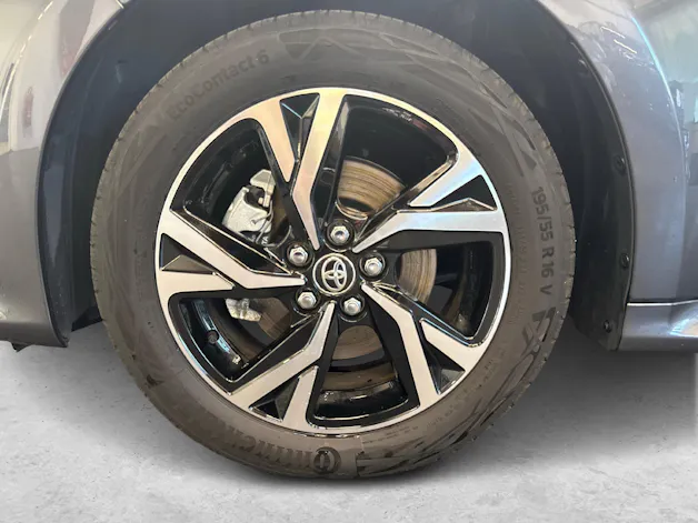 Toyota Yaris 1.5 VVT-i HSD Trend