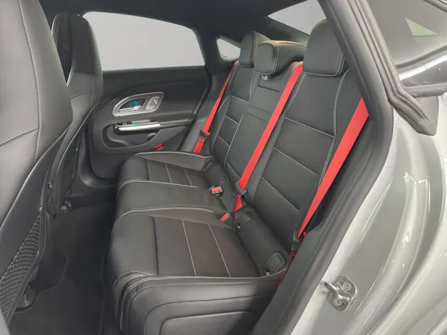 Mercedes-Benz CLA 350 AMG Line 4matic