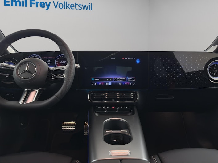 Vehicle image MERCEDES-BENZ CLA 350