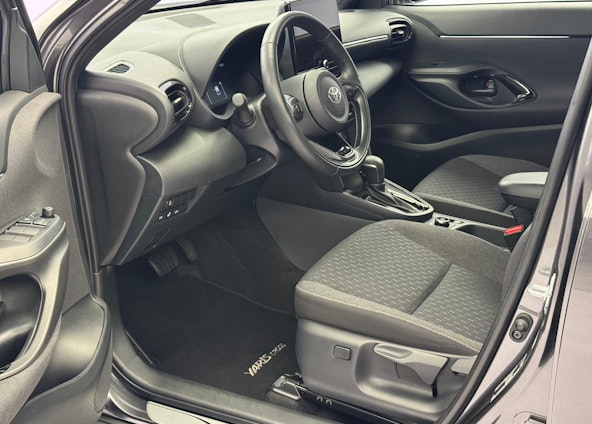 Vehicle image 6 Vehicle image 6