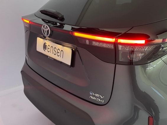 Vehicle image 14 Vehicle image 14