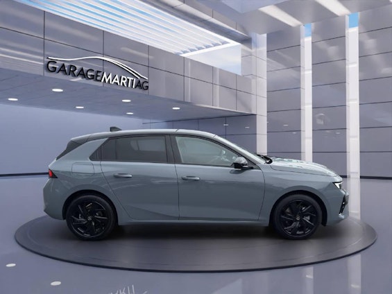 Vehicle image 2 Vehicle image 2