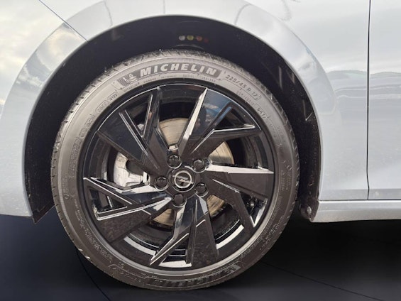 Vehicle image 6 Vehicle image 6