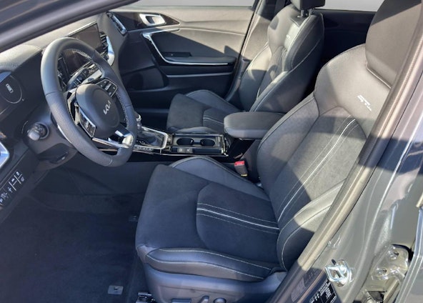 Vehicle image 3 Vehicle image 3