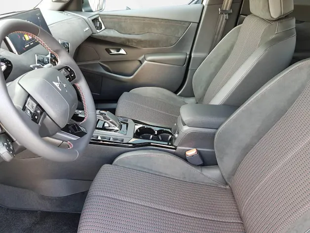 DS Automobiles 3 Crossback 1.2 PureTech 155 Performance Line