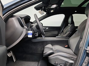 Vehicle image VOLVO XC60 2.0 T6 TE R-Design eAWD