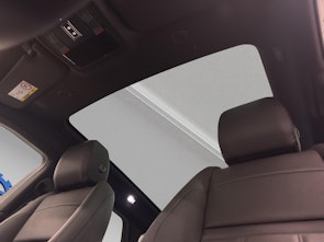 Vehicle image LAND ROVER Range Rover Evoque 1.5 T 270e Dynamic SE