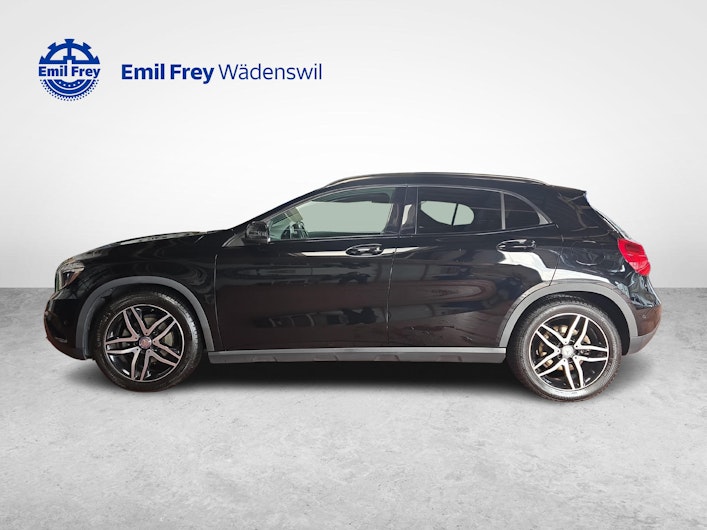 Vehicle image MERCEDES-BENZ GLA 200