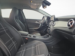 Vehicle image MERCEDES-BENZ GLA 200 Urban