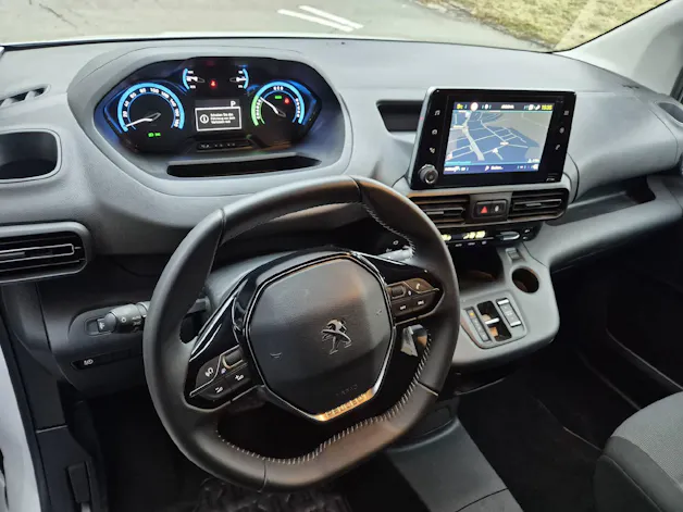 Peugeot e-Partner Kaw. 800 Long 50 kWh Premium
