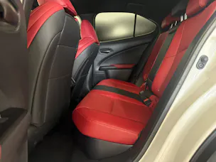 Lexus UX 250h F-Sport Launch Edition