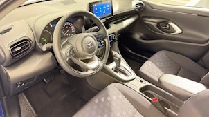 Vehicle image TOYOTA Yaris 1.5 VVT-i HSD Comfort