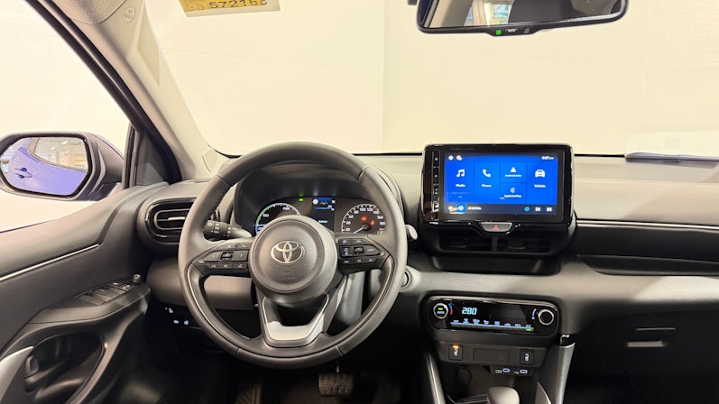 Vehicle image TOYOTA YARIS