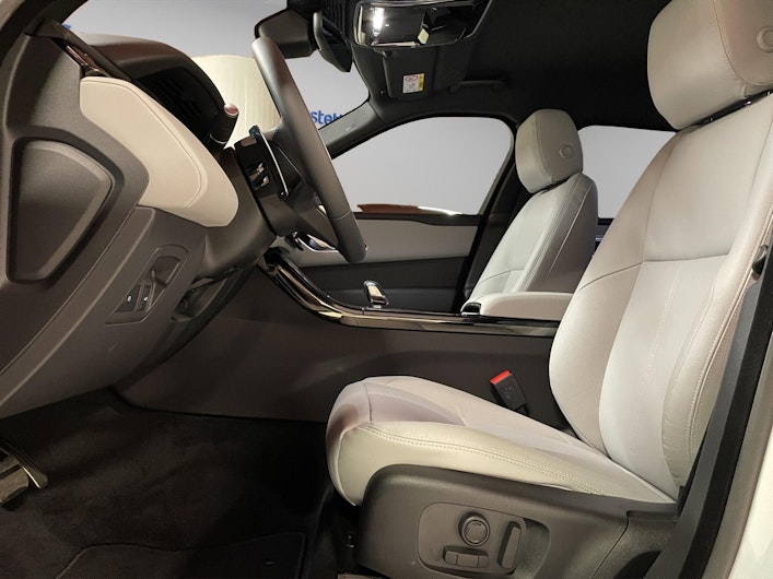 immagine del veicolo LAND ROVER RANGE ROVER VELAR