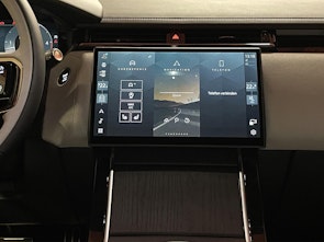 image du véhicule LAND ROVER Range Rover Velar 3.0 D I6 300 Dynamic SE