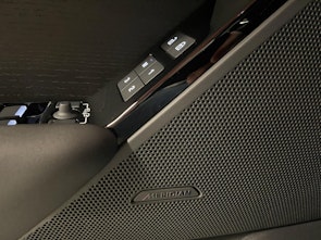 image du véhicule LAND ROVER Range Rover Velar 3.0 D I6 300 Dynamic SE