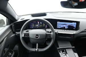 Vehicle image OPEL Astra Sports Tourer 1.6 T PHEV 225 GSe