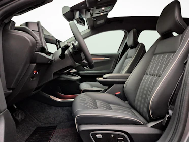 MITSUBISHI ECLIPSE CROSS 4