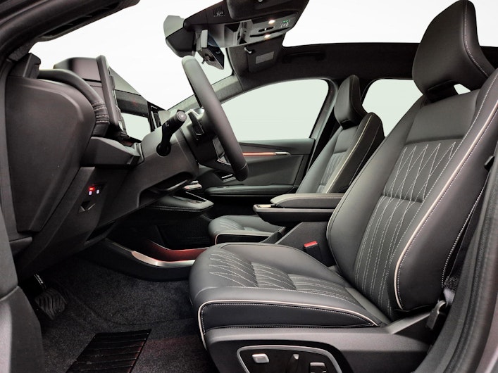 Vehicle image MITSUBISHI ECLIPSE CROSS